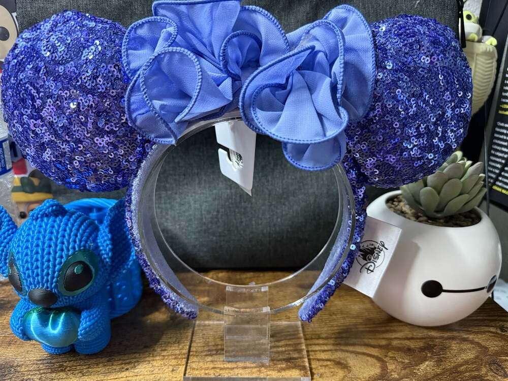 NWT Disney Parks Minnie Mouse Hydrangea Sequin Ear Headband